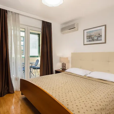 Sunny Central Apartments Makarska Exterior photo