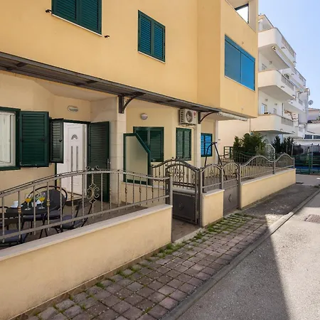 Sunny Central Apartments Makarska Exterior photo