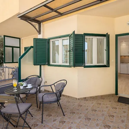 Sunny Central Apartments Makarska Exterior photo